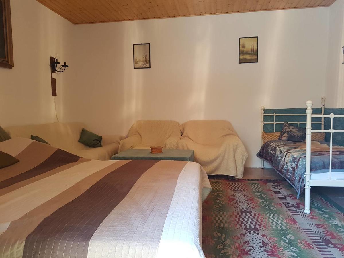 Kúti Vendégház Bakonykuti Exterior foto