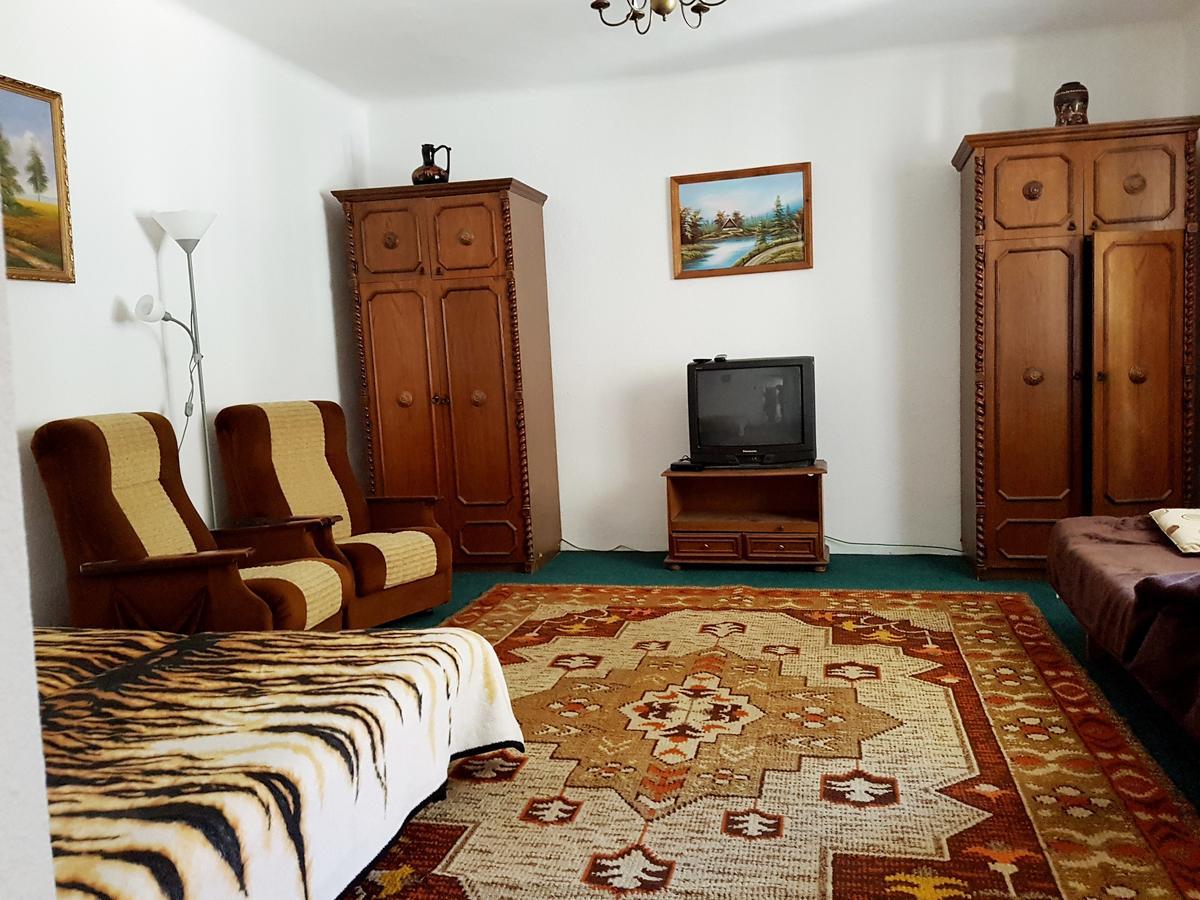 Kúti Vendégház Bakonykuti Exterior foto